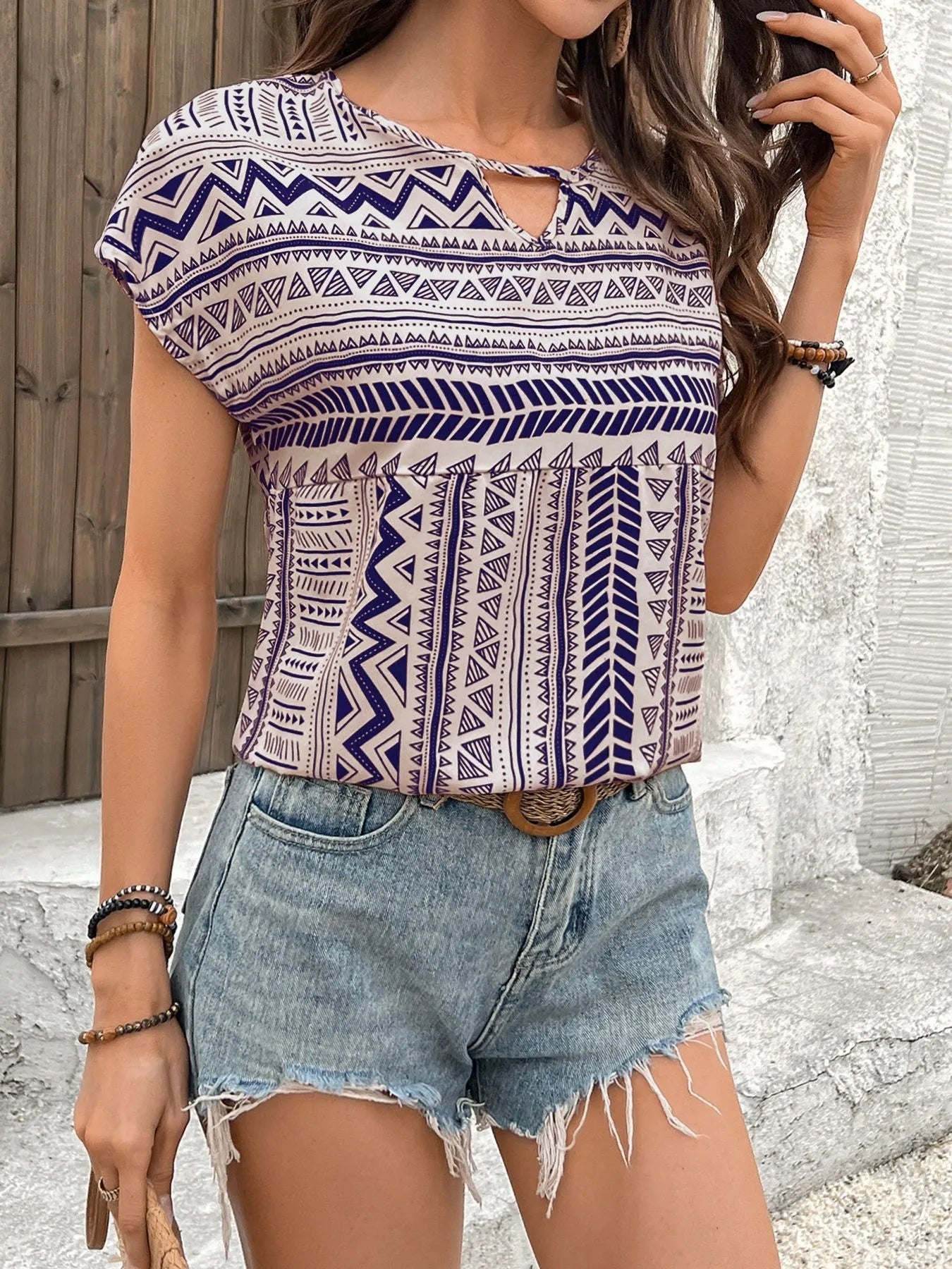 260dbc6ec6244097bb41580ea53b9d7d-Max-Origin